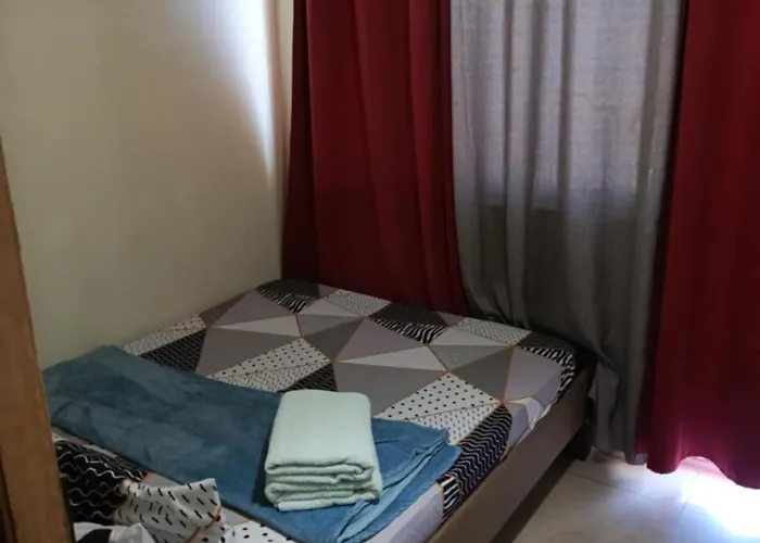 And Simple 1 Bedroom In Shell Residences Manila