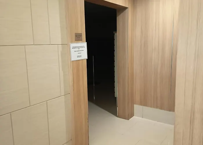 And Simple 1 Bedroom In Shell Residences Manila